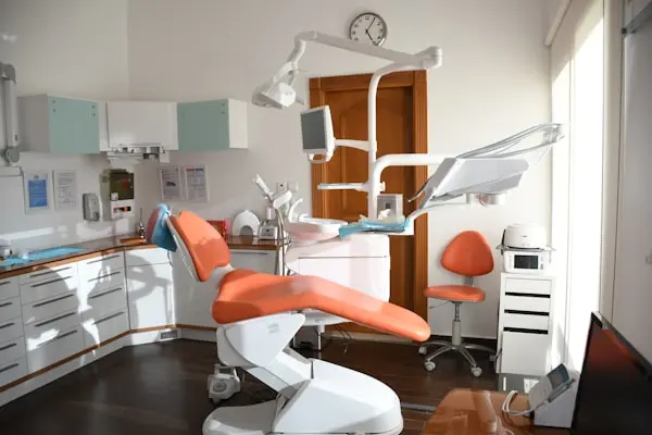 Şeffaf Plaklarla Ortodonti (Invisalign)